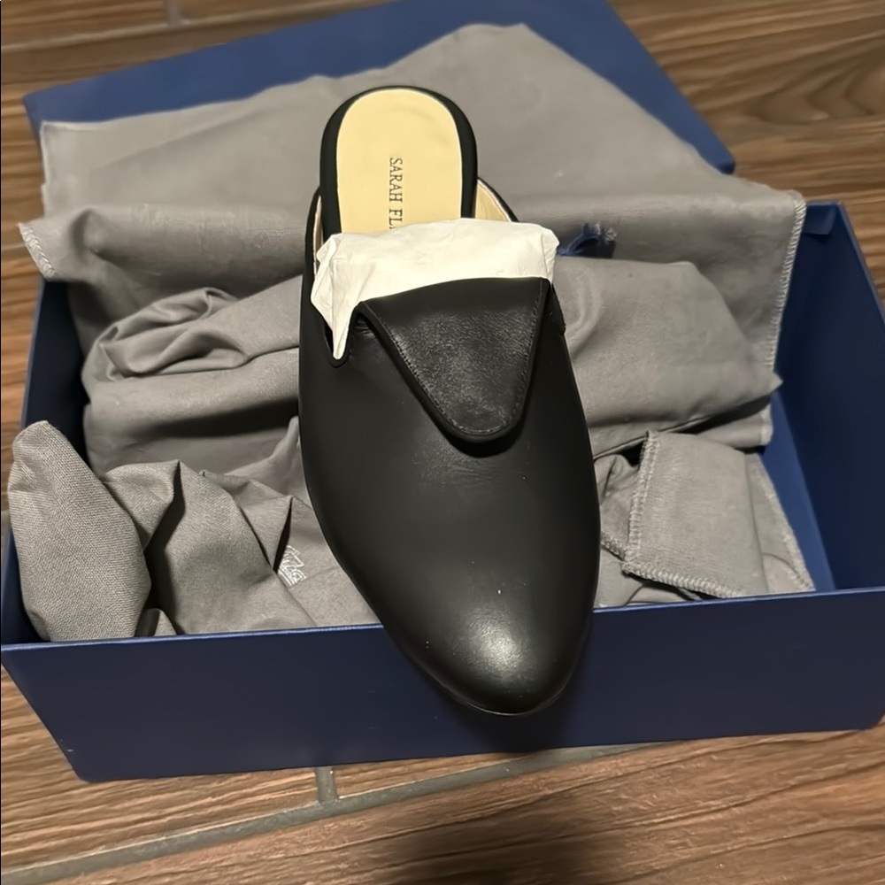 NWT Sarah Flint Black Slides